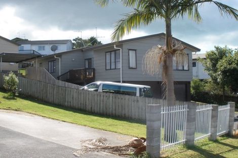 Photo of property in 42 Sandgate Avenue, Botany Downs, Auckland, 2010