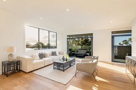 Photo of property in 15a Sadgrove Terrace, Mount Albert, Auckland, 1025