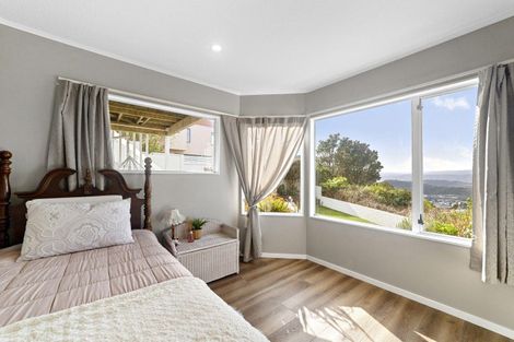 Photo of property in 89 Ashton Fitchett Drive, Brooklyn, Wellington, 6021