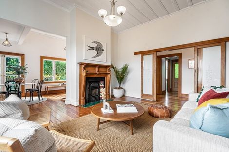 Photo of property in 32 Hastings Parade, Devonport, Auckland, 0624