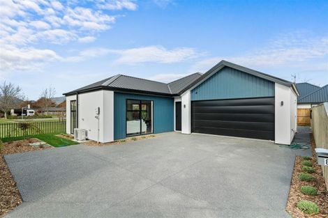 Photo of property in 8 Kearns Drive, Halswell, Christchurch, 8025