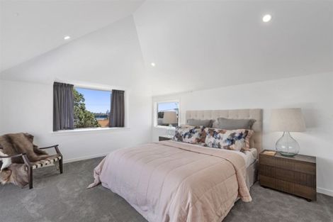 Photo of property in 75a Stanley Point Road, Stanley Point, Auckland, 0624