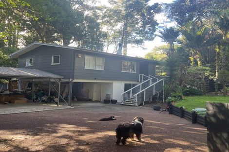 Photo of property in 35 Hollywood Avenue, Titirangi, Auckland, 0604