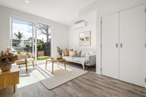 Photo of property in 7a Camrose Place, Glenfield, Auckland, 0629