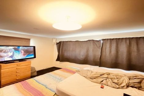 Photo of property in 5 President Avenue, Papakura, 2110