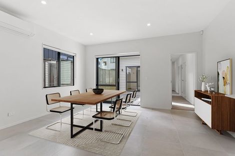 Photo of property in 28 Port Way, Rosehill, Papakura, 2113