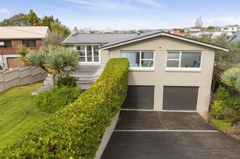 Photo of property in 38 Parr Terrace, Castor Bay, Auckland, 0620