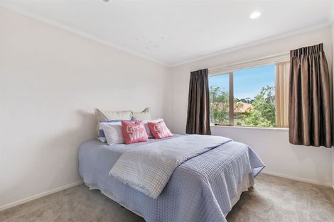 Photo of property in 54 Black Teal Close, Unsworth Heights, Auckland, 0632