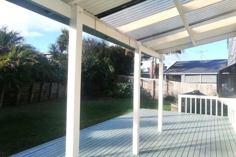 Photo of property in 11 Ceramco Place, Torbay, Auckland, 0630