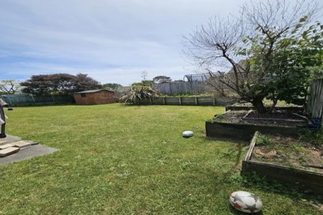 Photo of property in 51 Gandalf Crescent, Paraparaumu, 5032