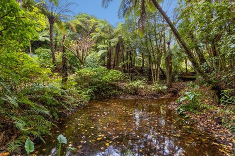 Photo of property in 22 Kinross Drive, Merrilands, New Plymouth, 4312