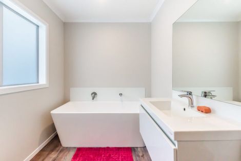 Photo of property in 39 Gallipoli Place, Paraparaumu, 5032