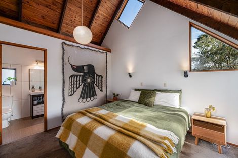 Photo of property in 172 Huia Road, Titirangi, Auckland, 0604