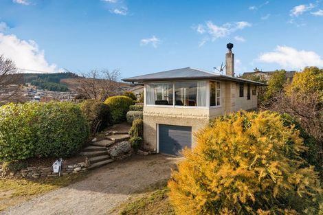 Photo of property in 61 Manuka Crescent, Wanaka, 9305