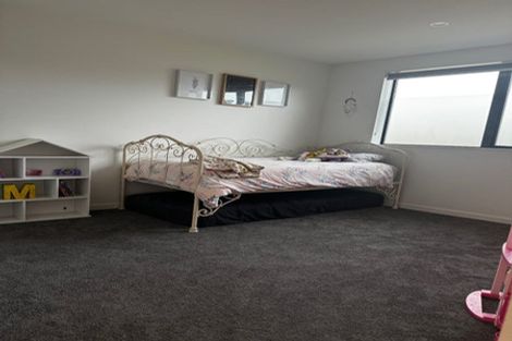 Photo of property in 19 Kaiwaru Place, Waikanae, 5036