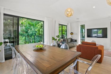 Photo of property in 6e Burns Street, Westown, New Plymouth, 4310