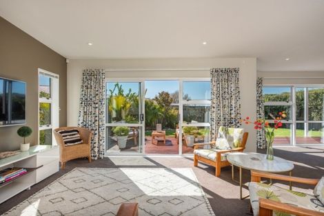 Photo of property in 10 Sue Avenue, Otaki, 5512