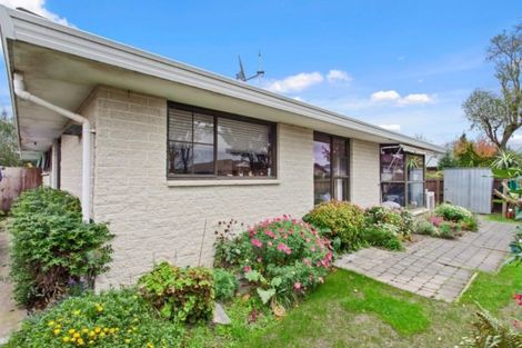 Photo of property in 1/37 Karnak Crescent, Russley, Christchurch, 8042
