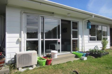 Photo of property in 9/10 Petherick Crescent, Johnsonville, Wellington, 6037