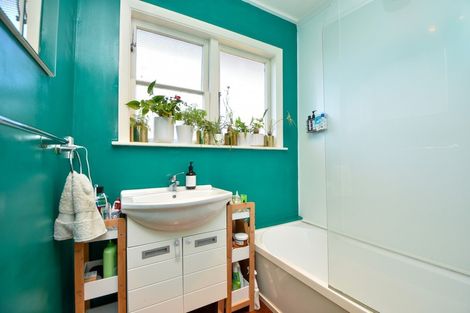 Photo of property in 22 Diamond Street, Carterton, 5713