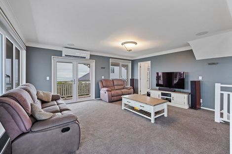 Photo of property in 10 Belleview Terrace, Mount Pleasant, Christchurch, 8081
