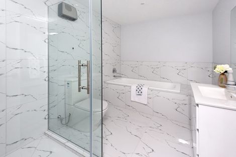 Photo of property in 5d Mcquoids Road, Flat Bush, Auckland, 2019