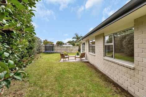 Photo of property in 4 Ishtar Place, One Tree Point, 0118