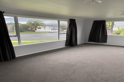 Photo of property in 14 Tacoma Drive, Totara Park, Upper Hutt, 5018