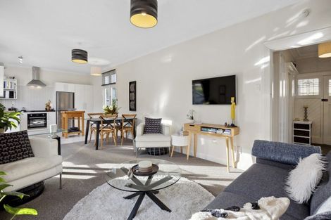 Photo of property in 16 Saint Albans Street, Bradford, Dunedin, 9011