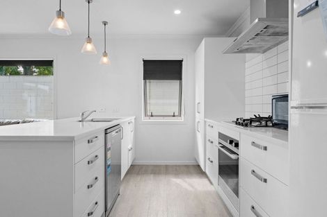 Photo of property in 4/56 Sandwich Road, Saint Andrews, Hamilton, 3200