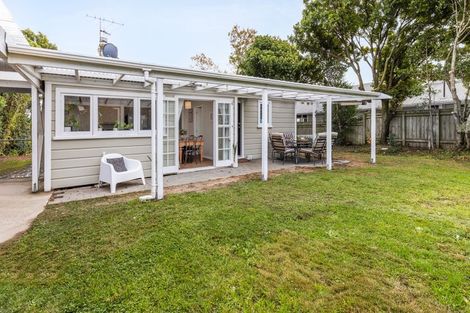 Photo of property in 30 Hinemoa Street, Paraparaumu, 5032