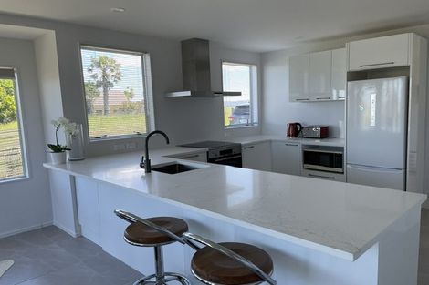 Photo of property in 43 Cullen Street, Mangawhai Heads, Mangawhai, 0505