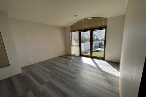 Photo of property in 30a Oakwood Grove, Eastern Beach, Auckland, 2012