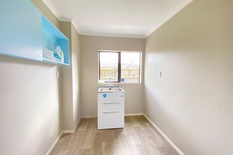 Photo of property in 6 Riesling Place, Henderson, Auckland, 0612