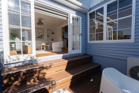 Photo of property in 10 Chorley Grove, Churton Park, Wellington, 6037