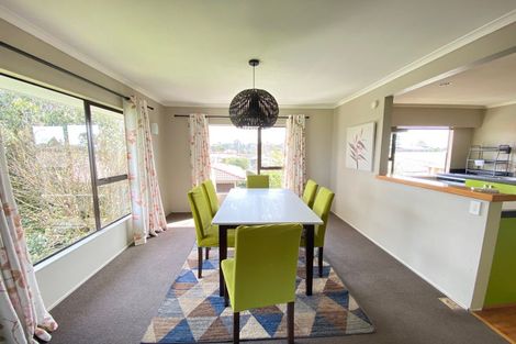 Photo of property in 6 Riesling Place, Henderson, Auckland, 0612