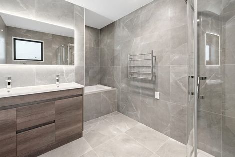 Photo of property in 29d Mirrabooka Avenue, Botany Downs, Auckland, 2010