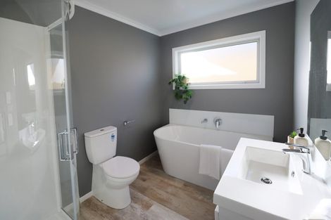 Photo of property in 42 Te Ara O Roimata, Wainuiomata, Lower Hutt, 5014