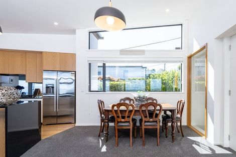 Photo of property in 18 Selkirk Street, Roslyn, Dunedin, 9010