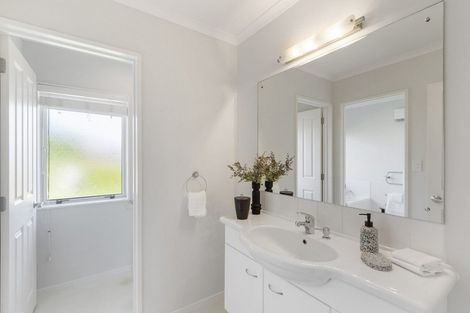 Photo of property in 42 Grace James Road, Pukekohe, 2120