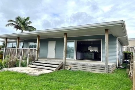 Photo of property in 62a Lauderdale Road, Birkdale, Auckland, 0626