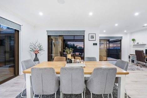 Photo of property in 25 Lime Hill Rise, Flat Bush, Auckland, 2019