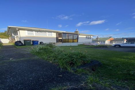 Photo of property in 26 Kaipatiki Road, Glenfield, Auckland, 0629