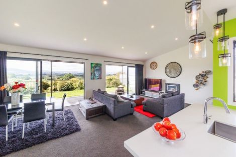 Photo of property in 10 Morocco Terrace, Kelvin Grove, Palmerston North, 4414