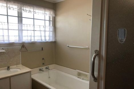 Photo of property in 2/17 Beale Street, Hamilton East, Hamilton, 3216