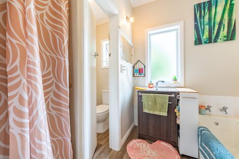 Photo of property in 6 Naylor Street, Waimate, 7924