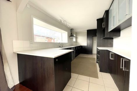 Photo of property in 988 East Coast Road, Northcross, Auckland, 0632