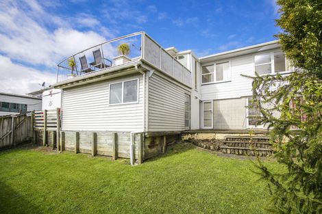 Photo of property in 476 Don Buck Road, Massey, Auckland, 0614