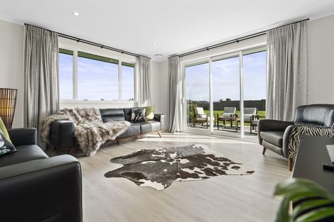 Photo of property in 30 Seachange Drive, Leamington, Cambridge, 3432