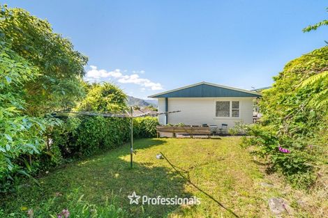 Photo of property in 8 Harlow Grove, Wainuiomata, Lower Hutt, 5014